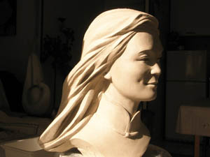 Statue for poetess Wang Lulu by Yan Shufen Sculpture art